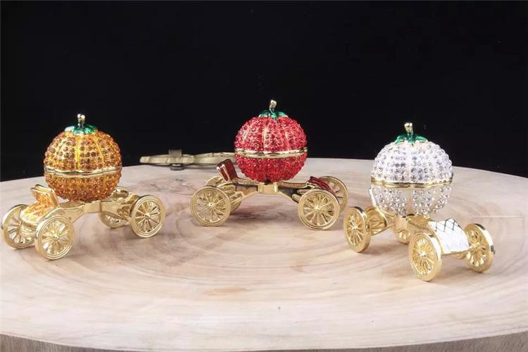 童話故事鑲鉆南瓜車首飾盒南瓜馬車飾品裝飾盒生日禮物批發(fā)